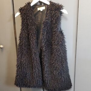 Stylish Black Faux Fur Vest
